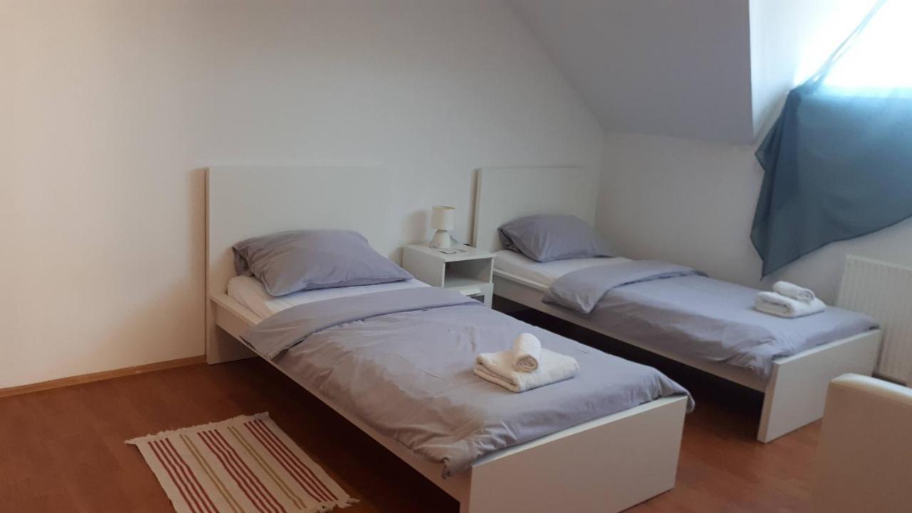 Guest House Ruza Tenja Luaran gambar